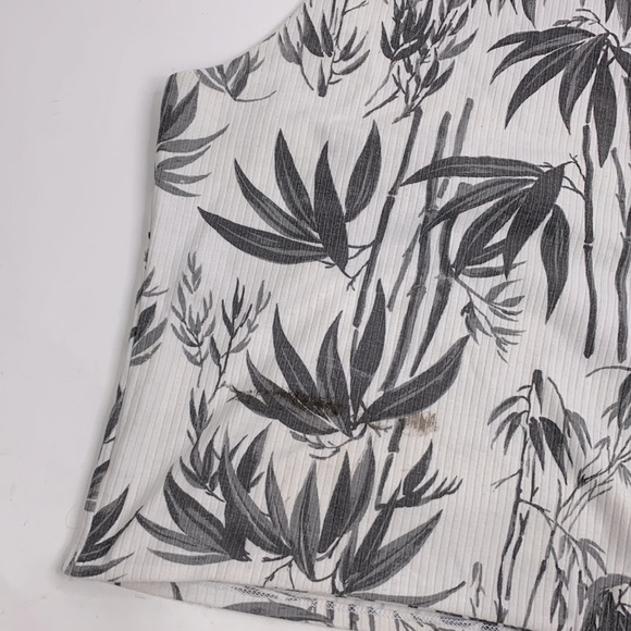 Me to We Halter Sleeveless crop top Small white Gray Tropical floral stretch - Picture 4 of 11